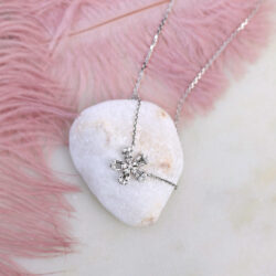 Daisy flower diamond pendant_