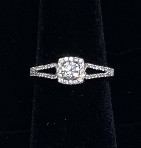 18K White Gold Round Brilliant Engagement Ring, .66CTTW